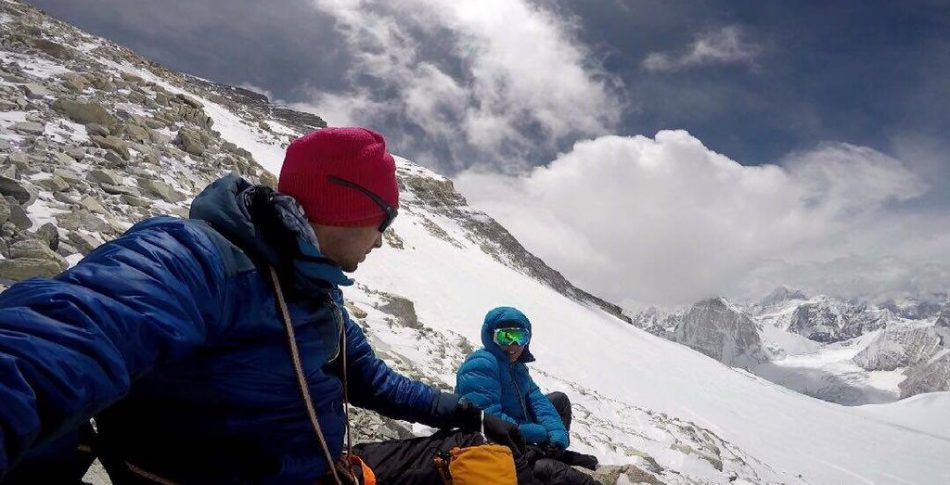 Ensam och utan syrgas. Ultrastjärnan Kilian Jornet nådde toppen på Mount Everest.
