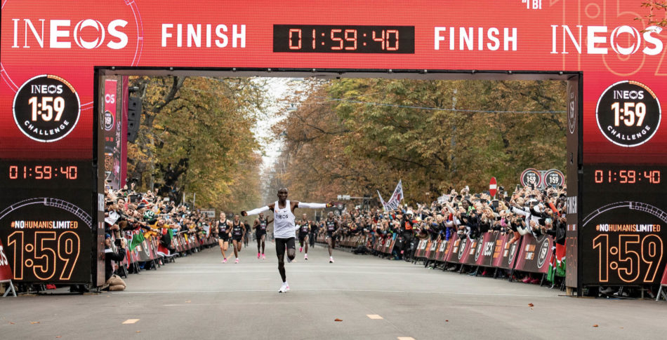 HISTORIA när KIPCHOGE bröt 2 timmars barriär